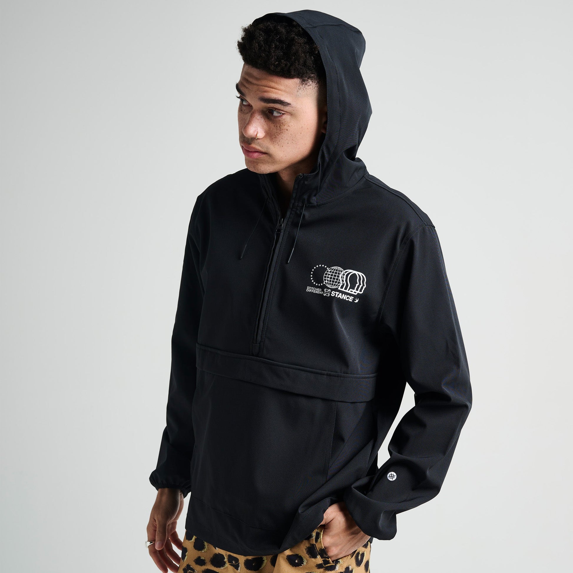 Stance Complex Anorak Black |model