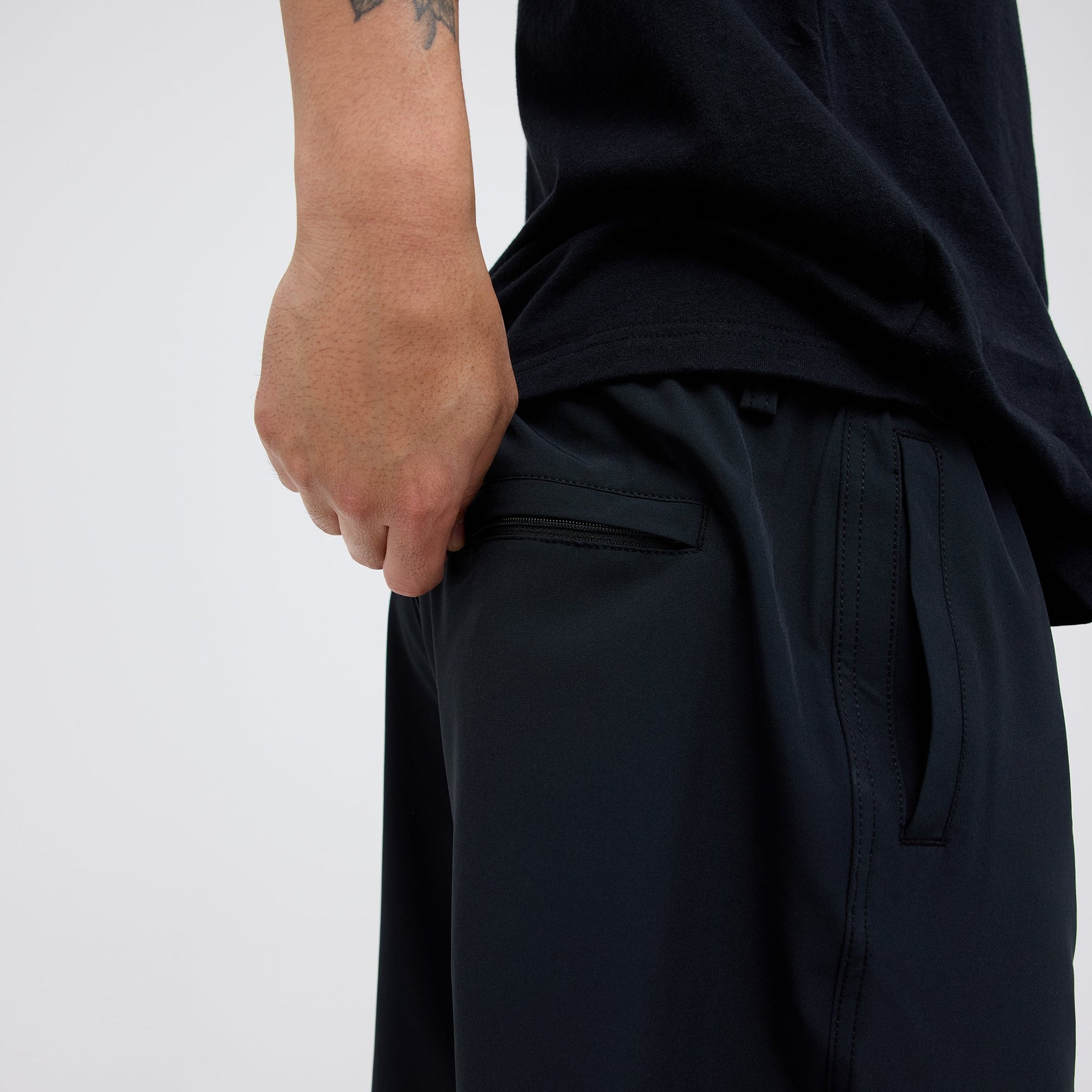 Stance Complex Hybrid Short 7 In Black |model