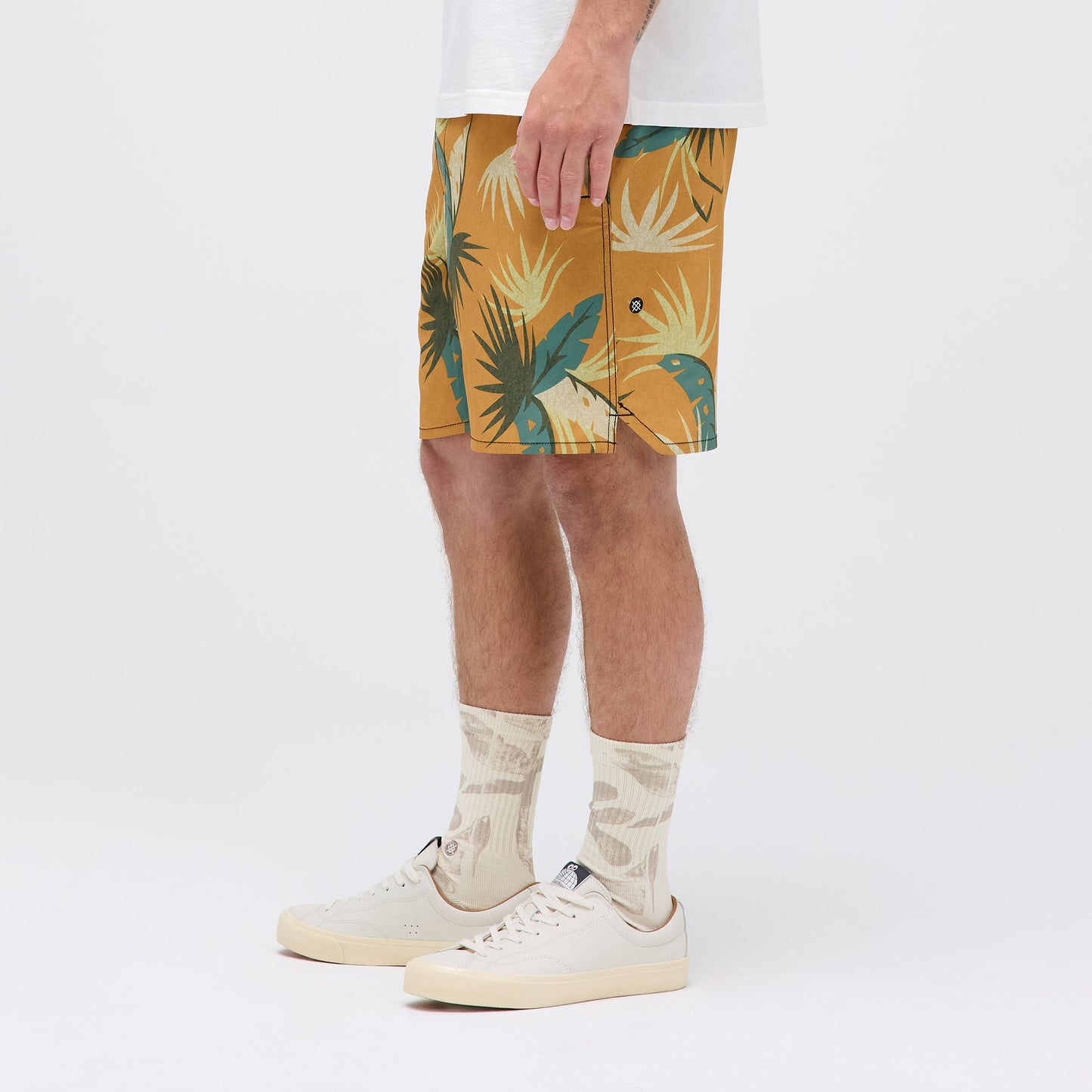 Stance Complex Hybrid Short 7&quot; Gold Fade |model