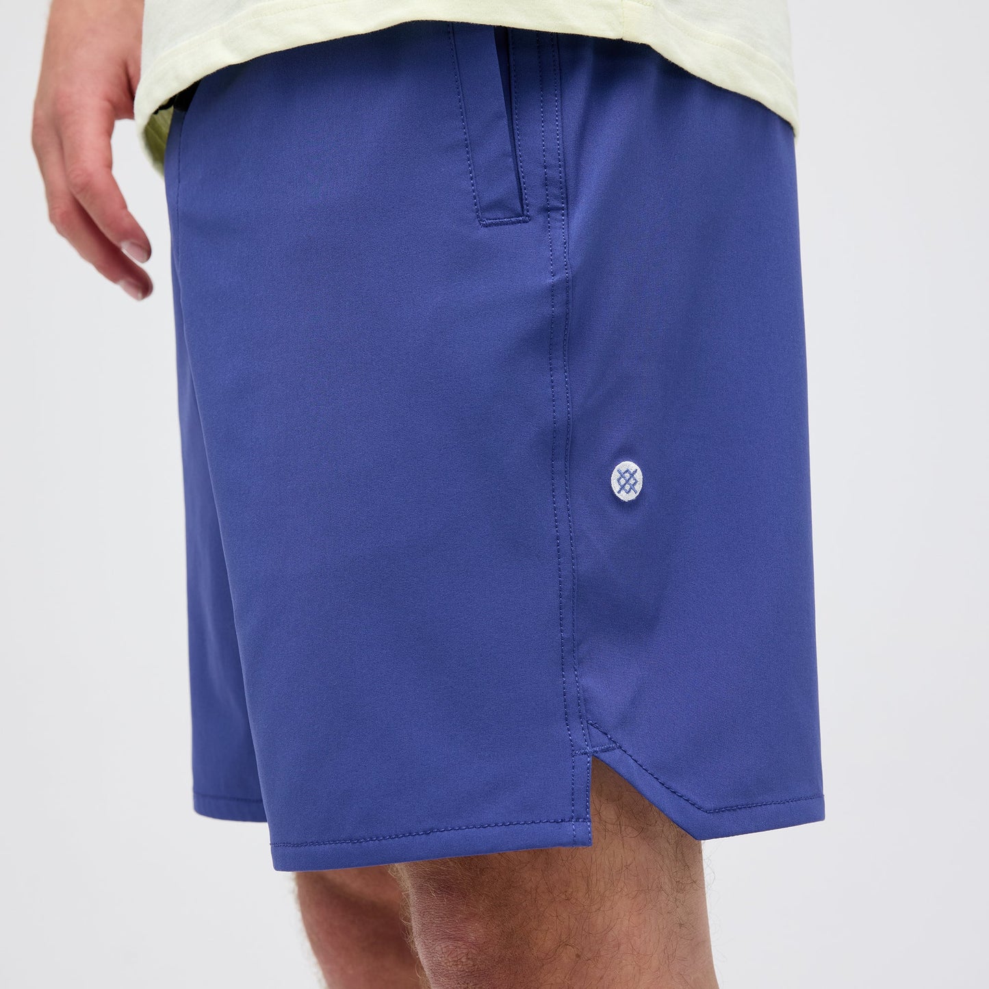 Stance Complex Hybrid Short 7&quot; Indigo |model