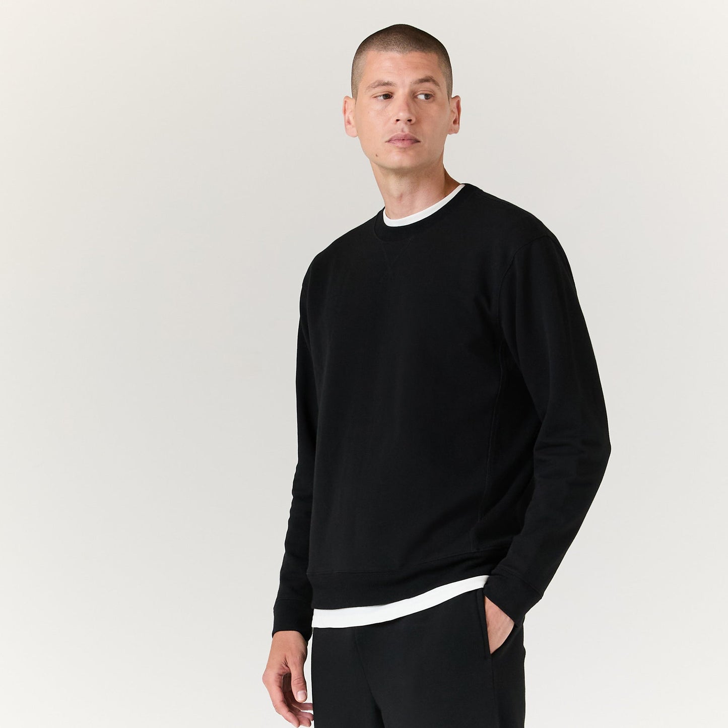 Stance Aura Crew Sweatshirt Black |model