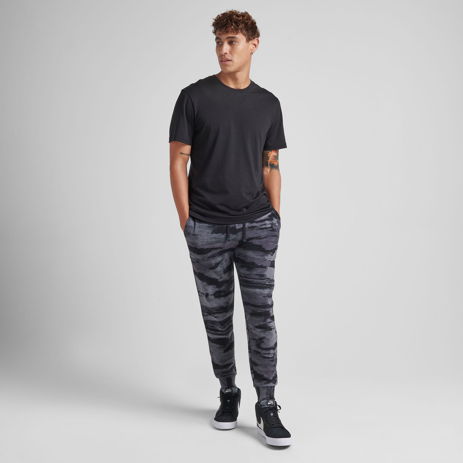 Stance Shelter Jogger Charcoal |model