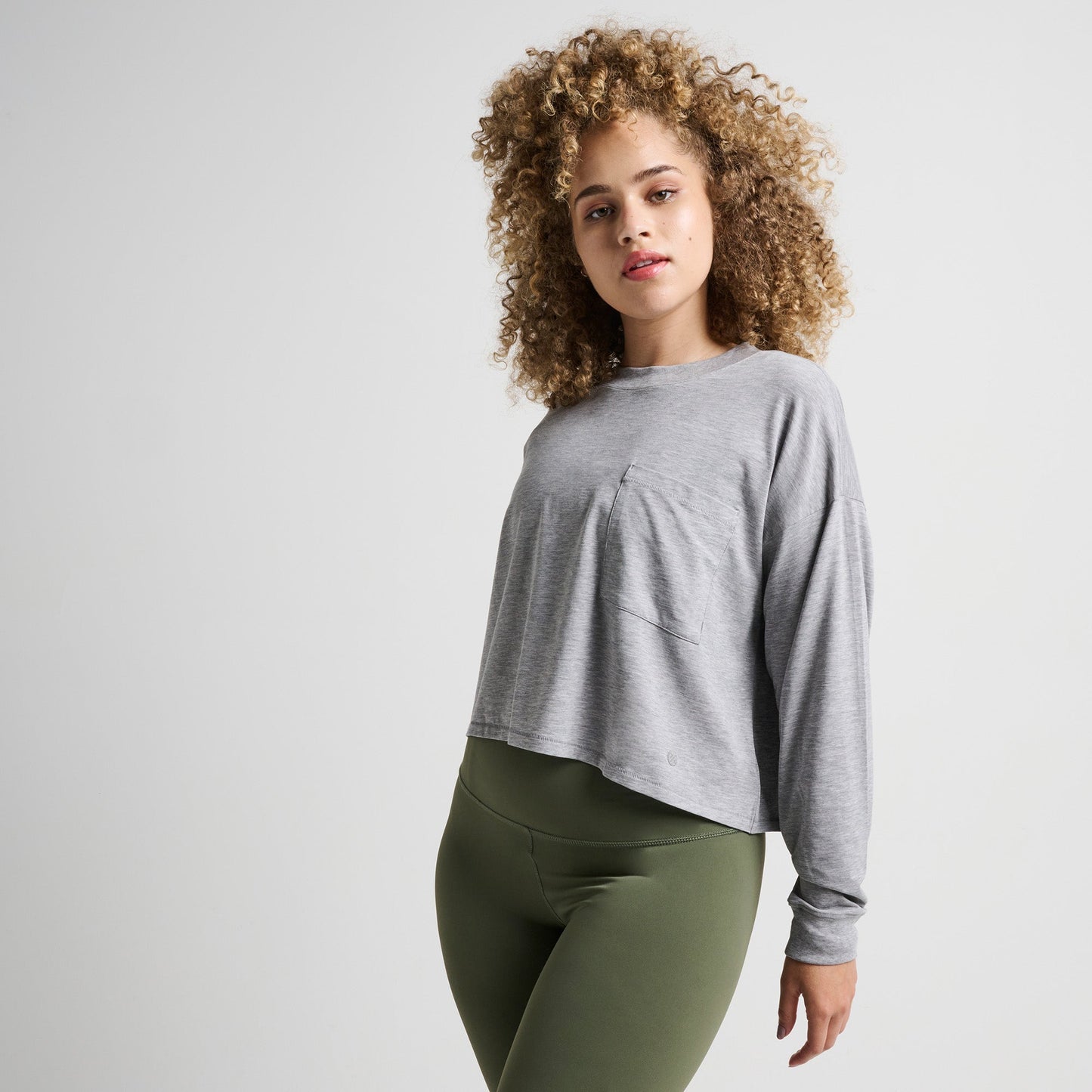 Stance Women&#39;s Lay Low Boxy Long Sleeve T-Shirt Heather Grey |model